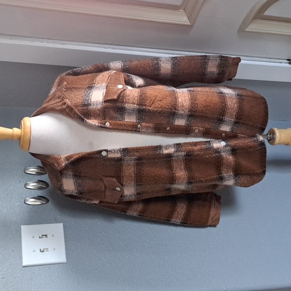 Vici Jackets & Blazers - VICI Flannel Shacket